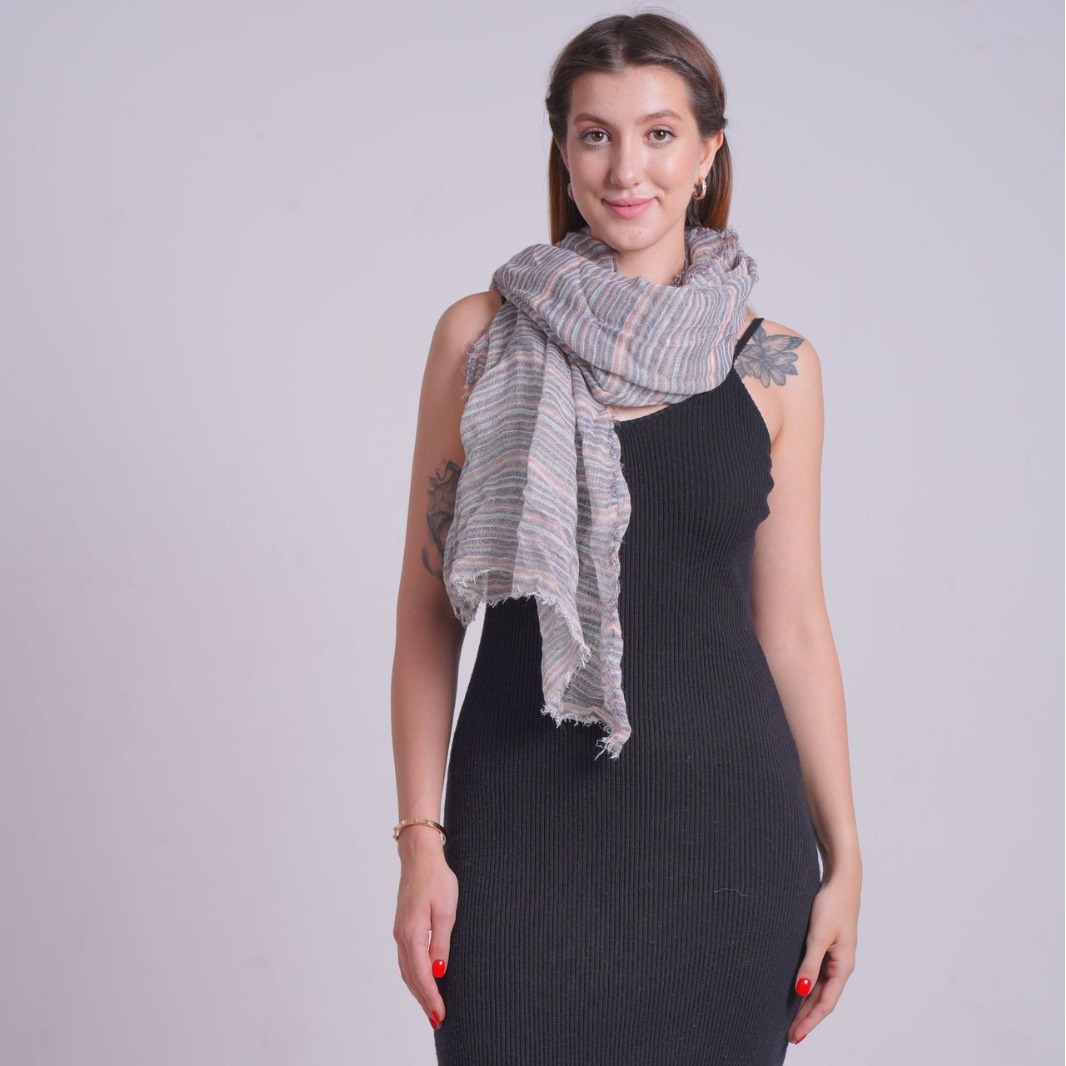 スカーフ 細やかなストライプ柄フリンジ付きマフラー