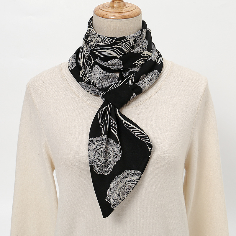 https://fulmo-img-server.com/luxyscarf/14618a5b-84e4-48cb-bab7-5c87ef096bc2.jpg