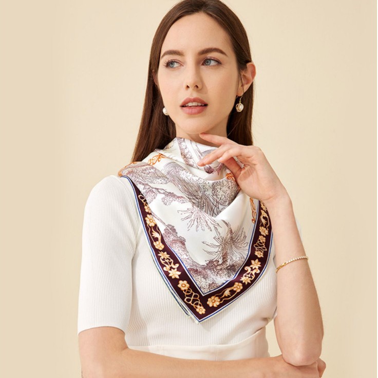 https://fulmo-img-server.com/luxyscarf/1664e28f-07c4-4a82-9377-c5a90ebb97cf.jpg