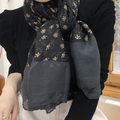 https://fulmo-img-server.com/luxyscarf/1756450154472_u3k4lrxq_agojt8gt.jpeg