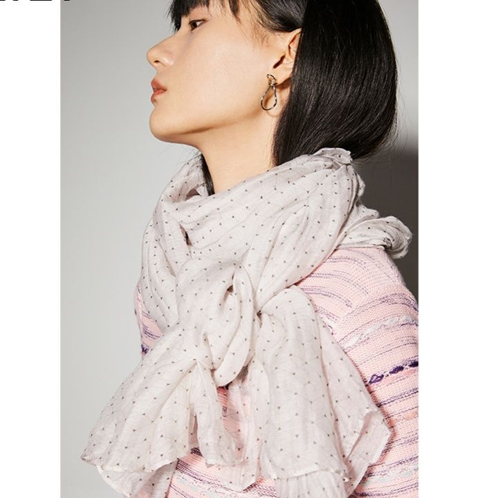 https://fulmo-img-server.com/luxyscarf/1759204885603_ndxb7d3d_ey6nrd3r.jpeg