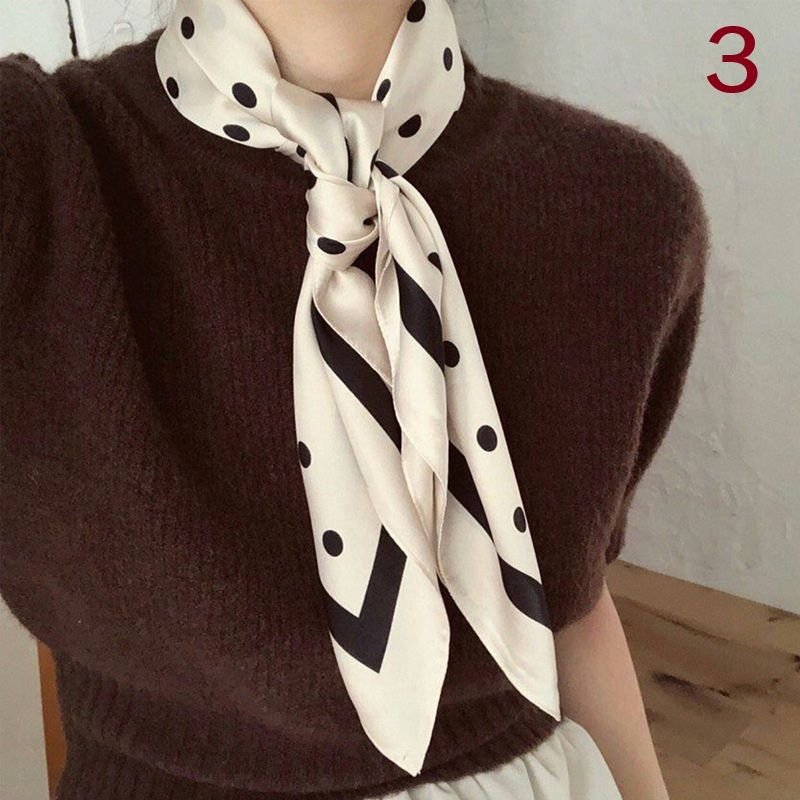 スカーフ 水玉模様がかわいらしい上品な絹風スカーフ