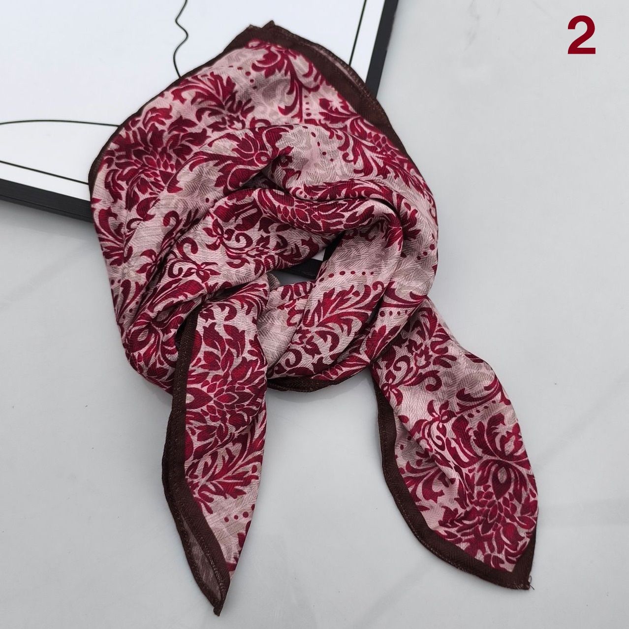 スカーフ エレガント植物柄シルク調正方形スカーフ