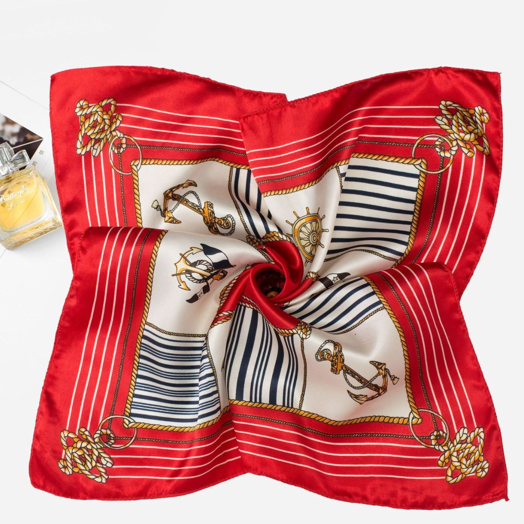 スカーフ 水玉とチェーン柄の華やか正方形　スカーフ