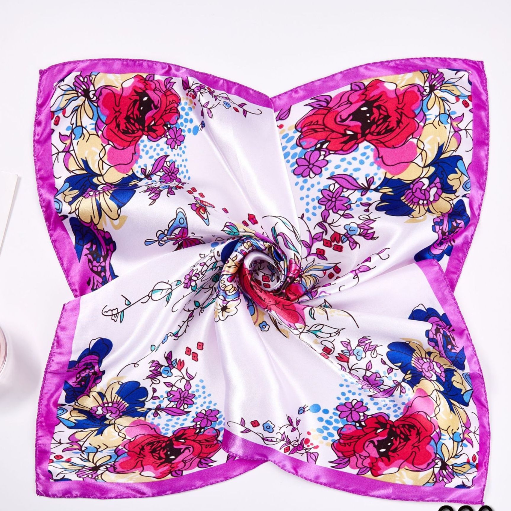 スカーフ 水玉とチェーン柄の華やか正方形　スカーフ