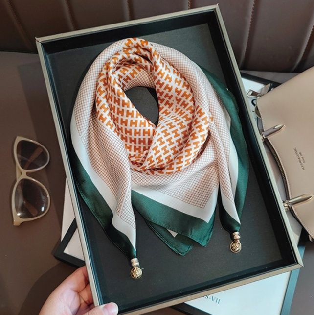 https://fulmo-img-server.com/luxyscarf/1779328338169_w2ldrzhq_ddej02ie.jpeg
