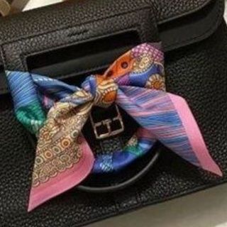 https://fulmo-img-server.com/luxyscarf/1787375776955_4wopi8py_pzj4ltpk.jpeg