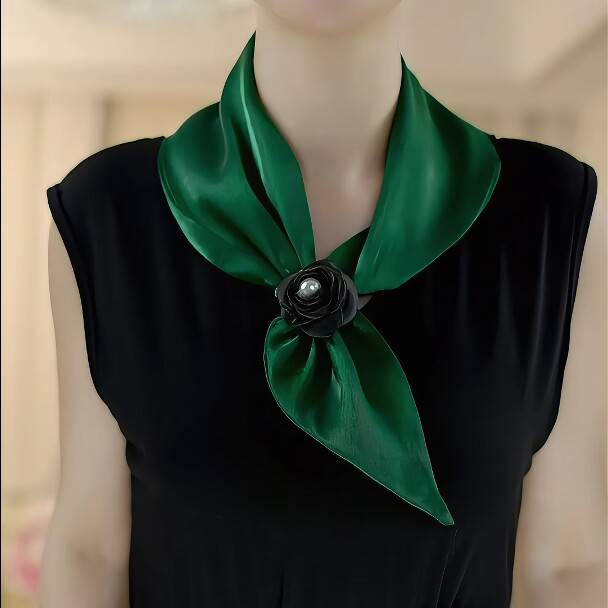 https://fulmo-img-server.com/luxyscarf/199ac260-c62b-4bf1-b61f-86c12563b5d9.jpg