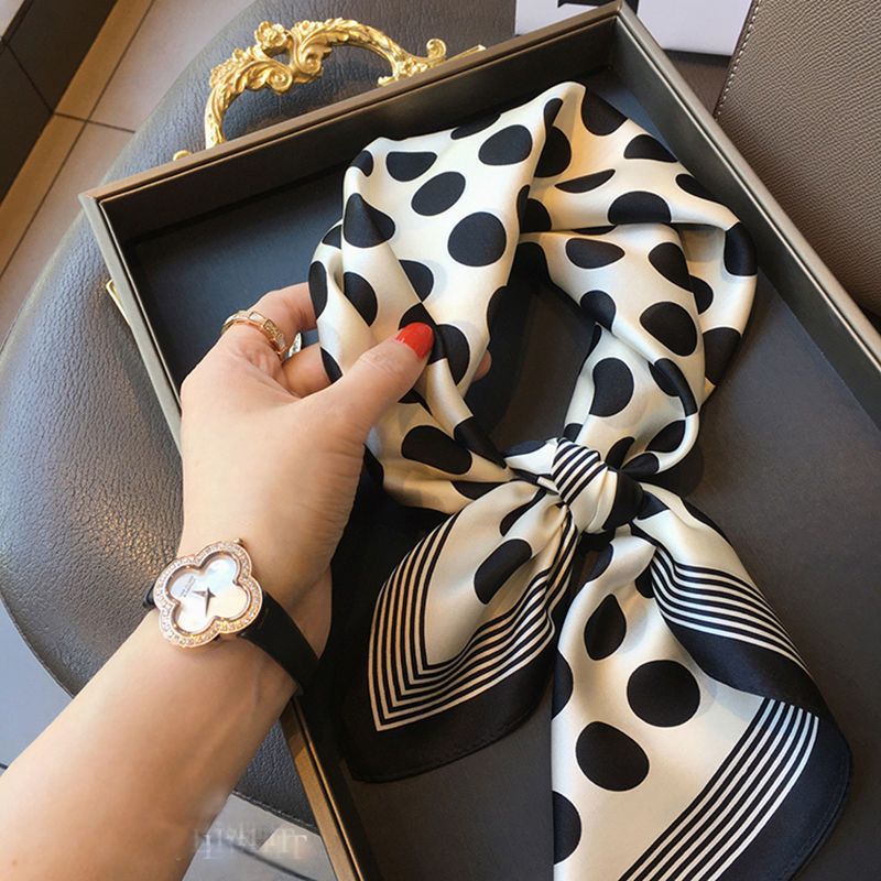 スカーフ 幾何学模様と縞模様のエレガント正方形スカーフ