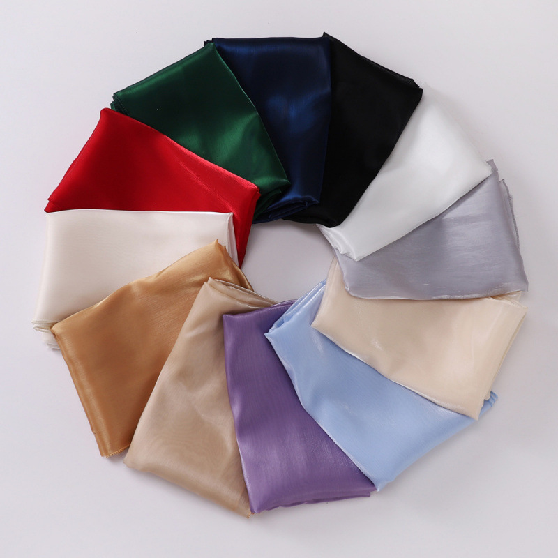 https://fulmo-img-server.com/luxyscarf/26bbabb0-1f15-403a-b7fc-e04bd7b3a94a.jpg