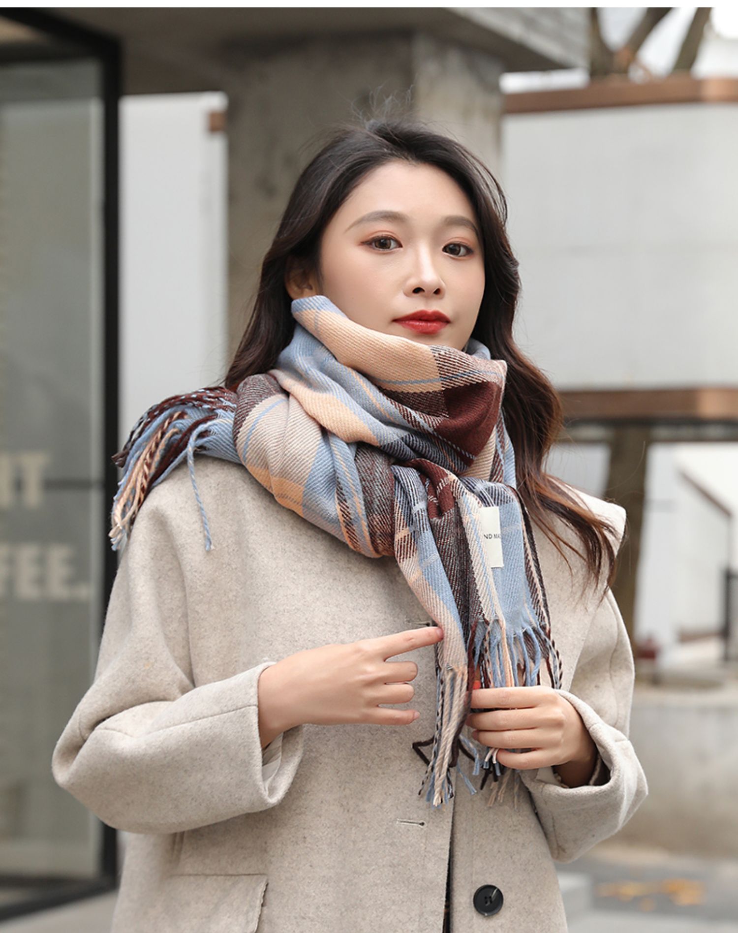 https://fulmo-img-server.com/luxyscarf/2a20650a-cb79-429f-b90d-f994f8cc2cbe.jpg