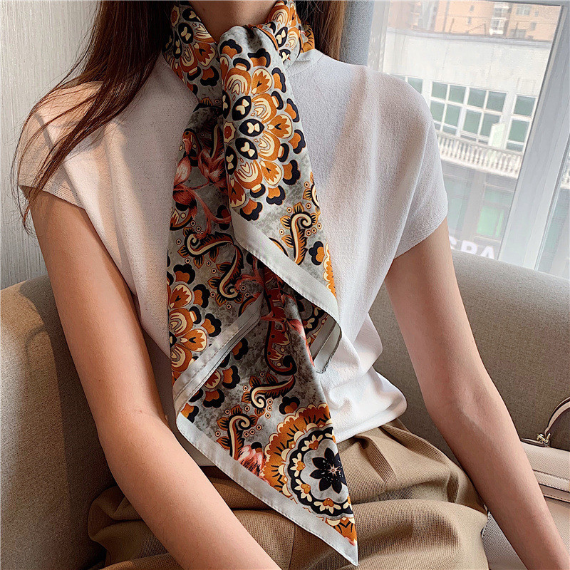 https://fulmo-img-server.com/luxyscarf/3807fe4a-4b0e-4518-8285-c71ccbf63972.jpg