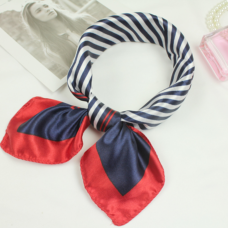 スカーフ マリンボーダー柄サテン小判スカーフ