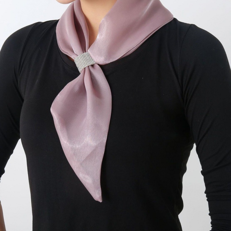 https://fulmo-img-server.com/luxyscarf/4a0ff3e1-0622-4926-ae2e-028df9fb217d.jpg