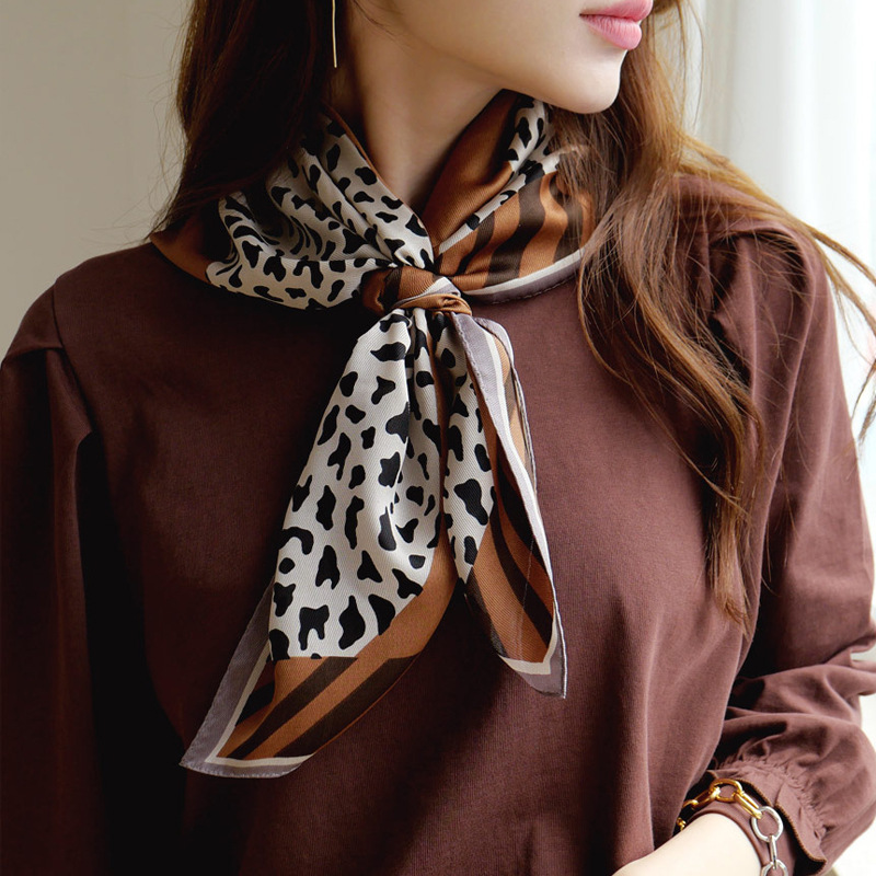 https://fulmo-img-server.com/luxyscarf/4a578612-c031-43f8-91e1-2cd0d8ba4ac8.jpg