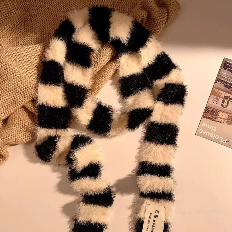 https://fulmo-img-server.com/luxyscarf/54fa548a-bddc-449d-b594-c00c7b5adb26.jpg