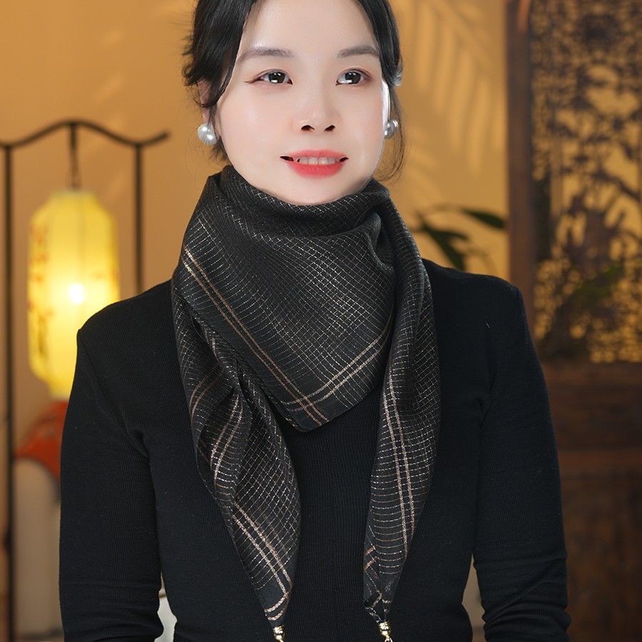 スカーフ 上品格子柄シルク風スカーフ