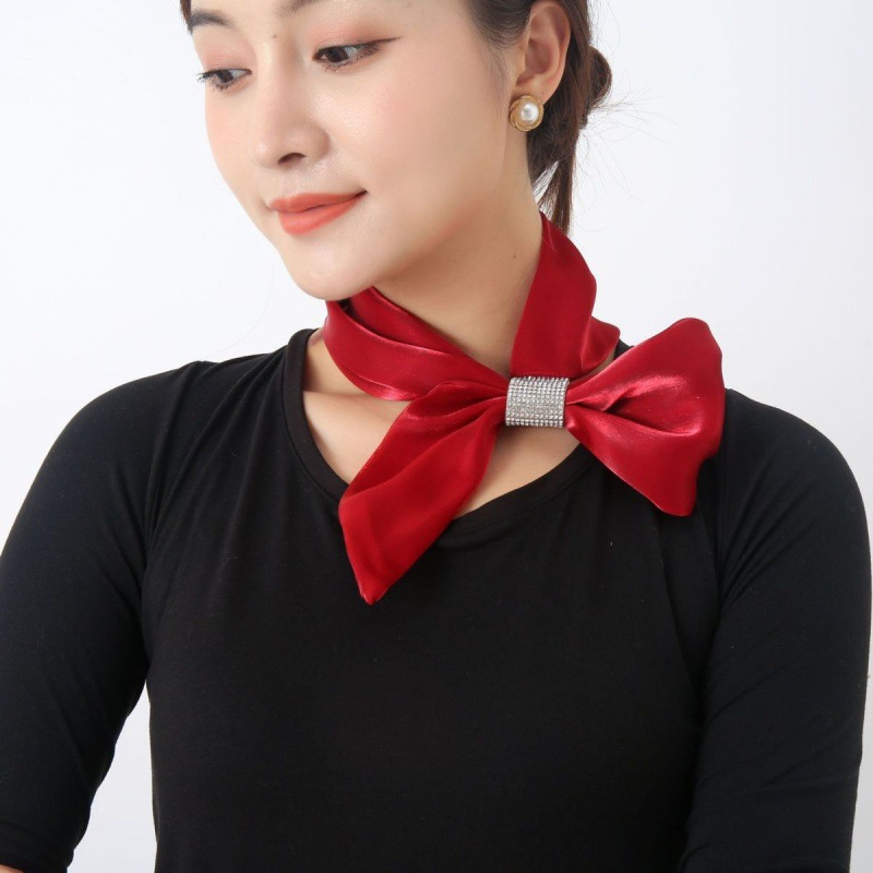 https://fulmo-img-server.com/luxyscarf/73245a10-37cc-4c2a-8b39-8d99ca28e53f.jpg