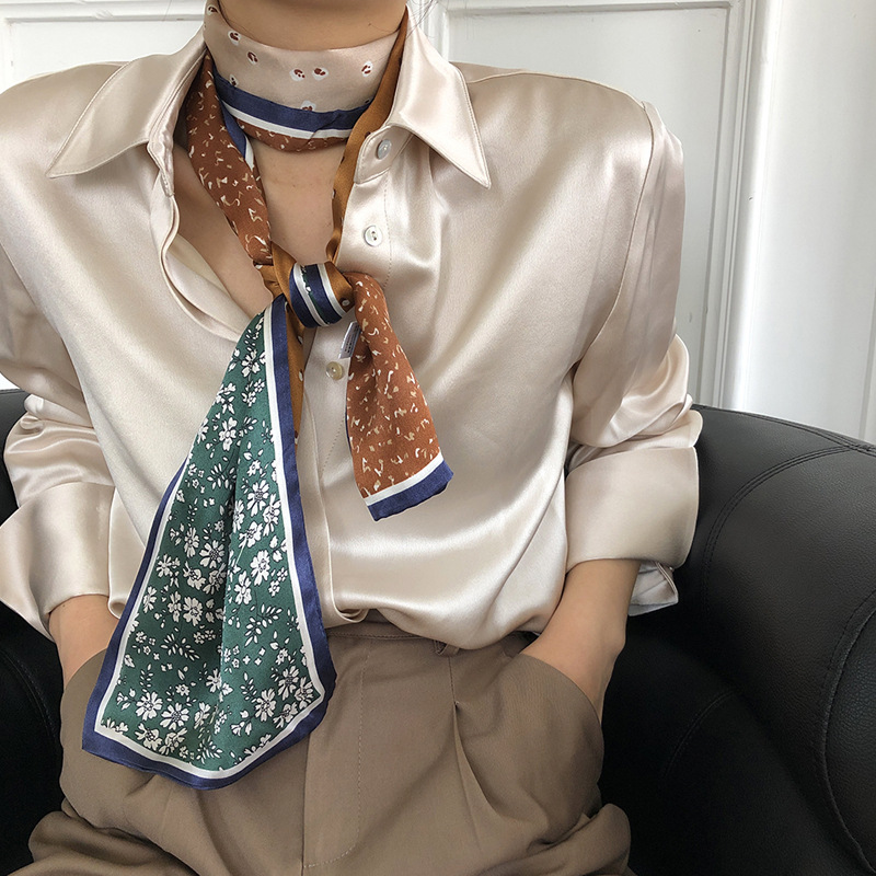スカーフ 花柄とドット柄の上品なシルク風正方形スカーフ