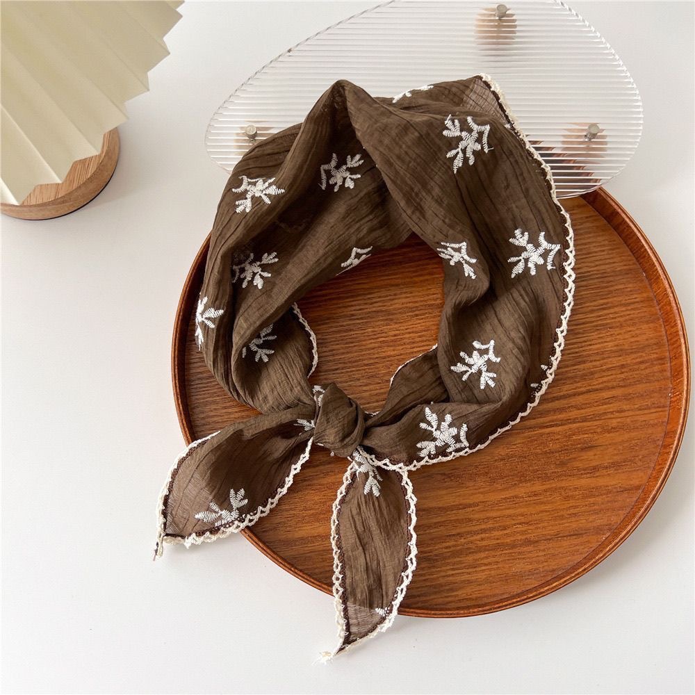 https://fulmo-img-server.com/luxyscarf/7b345667-74eb-41be-a159-0a5c509c1cac.jpg