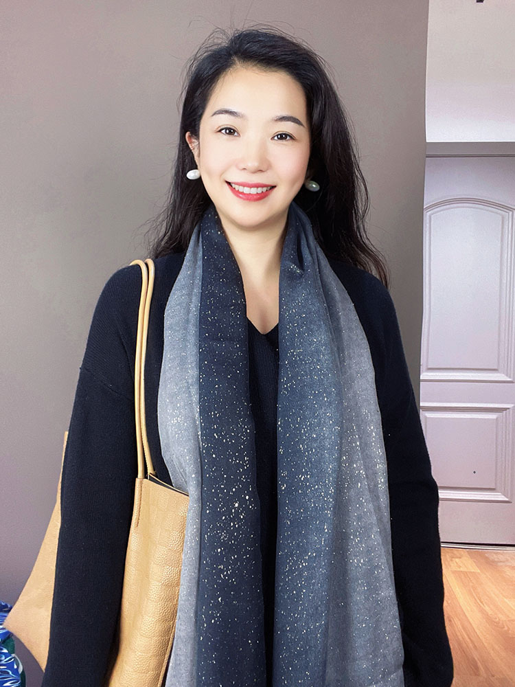 https://fulmo-img-server.com/luxyscarf/8cb28e26-a0be-43e6-9ed1-1559bf9cd6eb.jpg