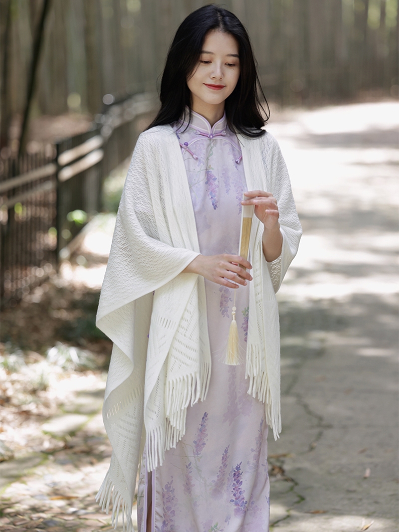 https://fulmo-img-server.com/luxyscarf/96d6d165-66ae-4367-bdb9-fa7a2e90a913.jpg