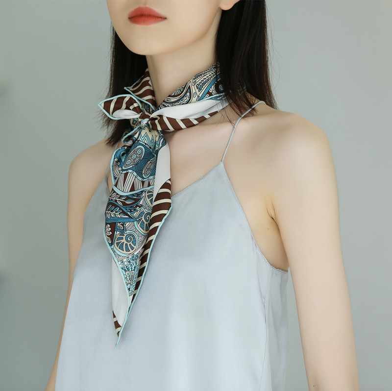 https://fulmo-img-server.com/luxyscarf/97331a76-f9da-4ad5-9afa-30c4c6cf9c00.jpg