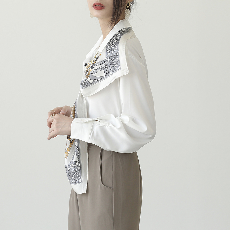 https://fulmo-img-server.com/luxyscarf/9fe11e8a-a9a5-4ed0-ad14-47d6a261dc26.jpg