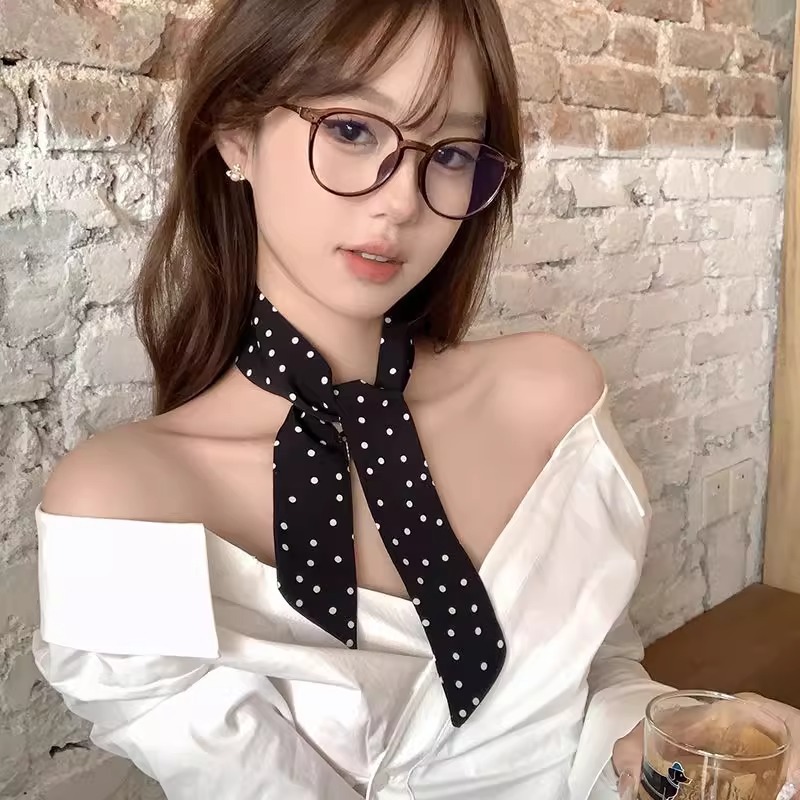 https://fulmo-img-server.com/luxyscarf/b02abbeb-2c5b-435f-b951-c19601b5a84a.jpg