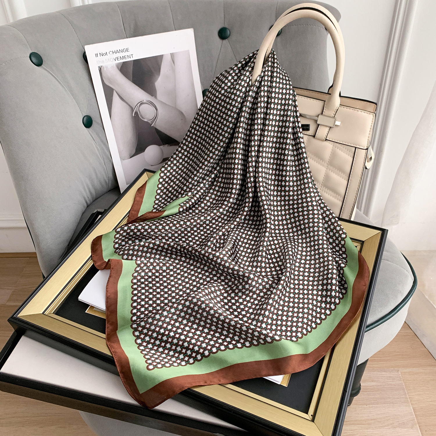 スカーフ 幾何学模様シェブロンストライプ細長スカーフ