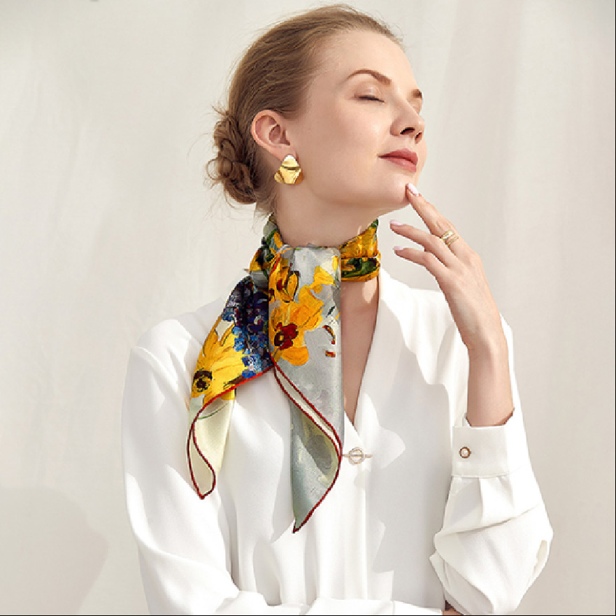 https://fulmo-img-server.com/luxyscarf/d56775b3-07d8-45fc-9e47-e54f16d1e53f.jpg