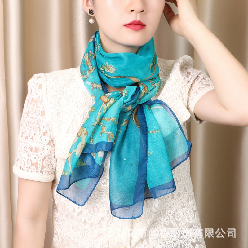 https://fulmo-img-server.com/luxyscarf/e4323ce2-8034-4103-b0a5-85e311fad0b1.jpg