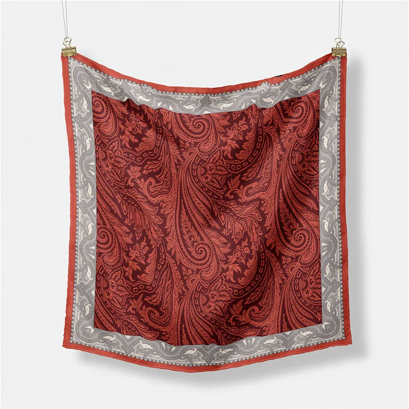 https://fulmo-img-server.com/luxyscarf/e5e63ad1-19a5-4b7c-b319-1805af4a3edc.jpg