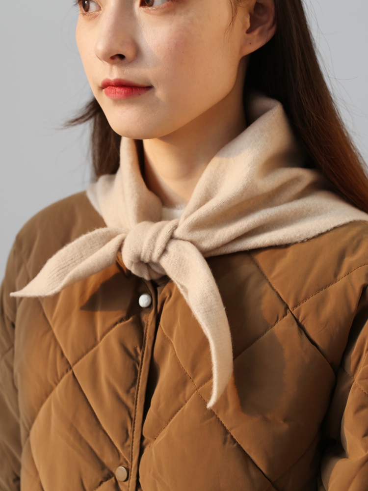 https://fulmo-img-server.com/luxyscarf/e9bbe050-4b88-4328-ab75-73961ee9a0de.jpg