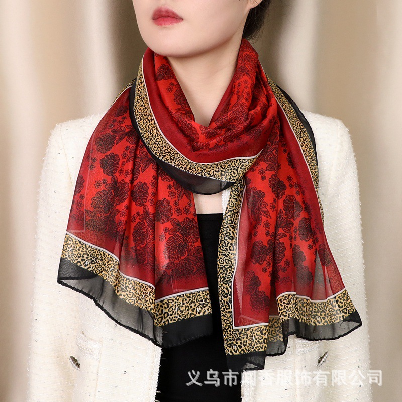 https://fulmo-img-server.com/luxyscarf/fc02bf15-e2b0-4774-831f-9b1dd8448c74.jpg
