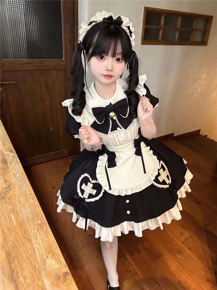 メイド服 フリルたっぷりメイド風ワンピース