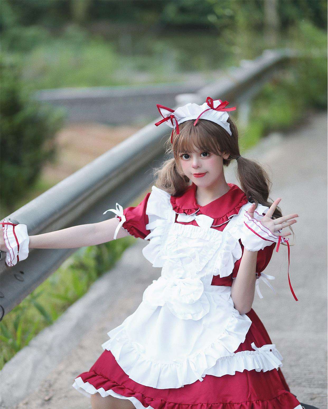 メイド服 フリルたっぷりメイド衣装