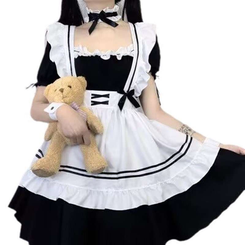 ふんわりフリルメイド服