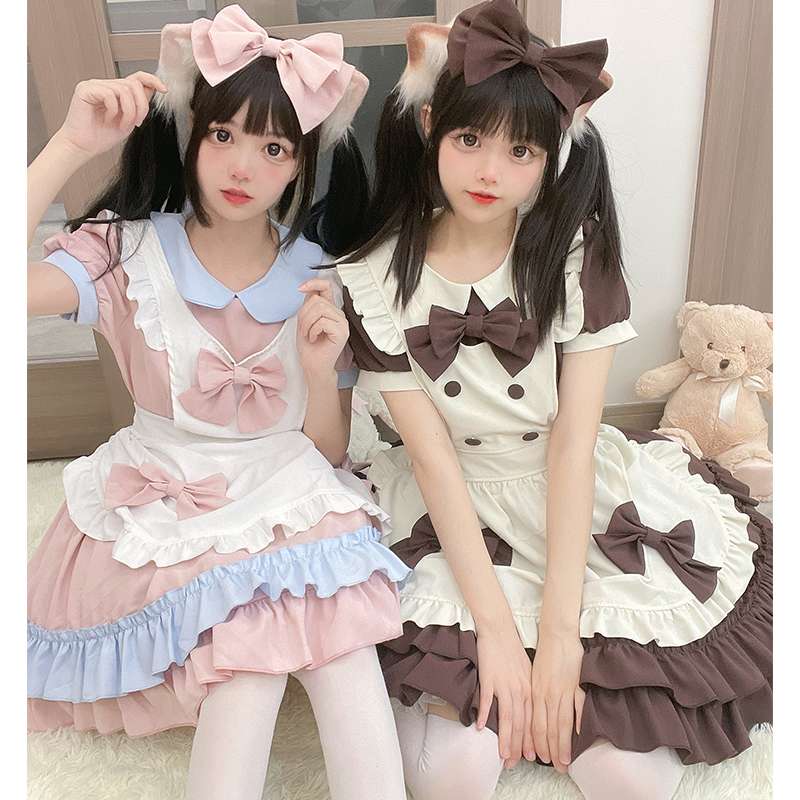 フリルたっぷりメイド服