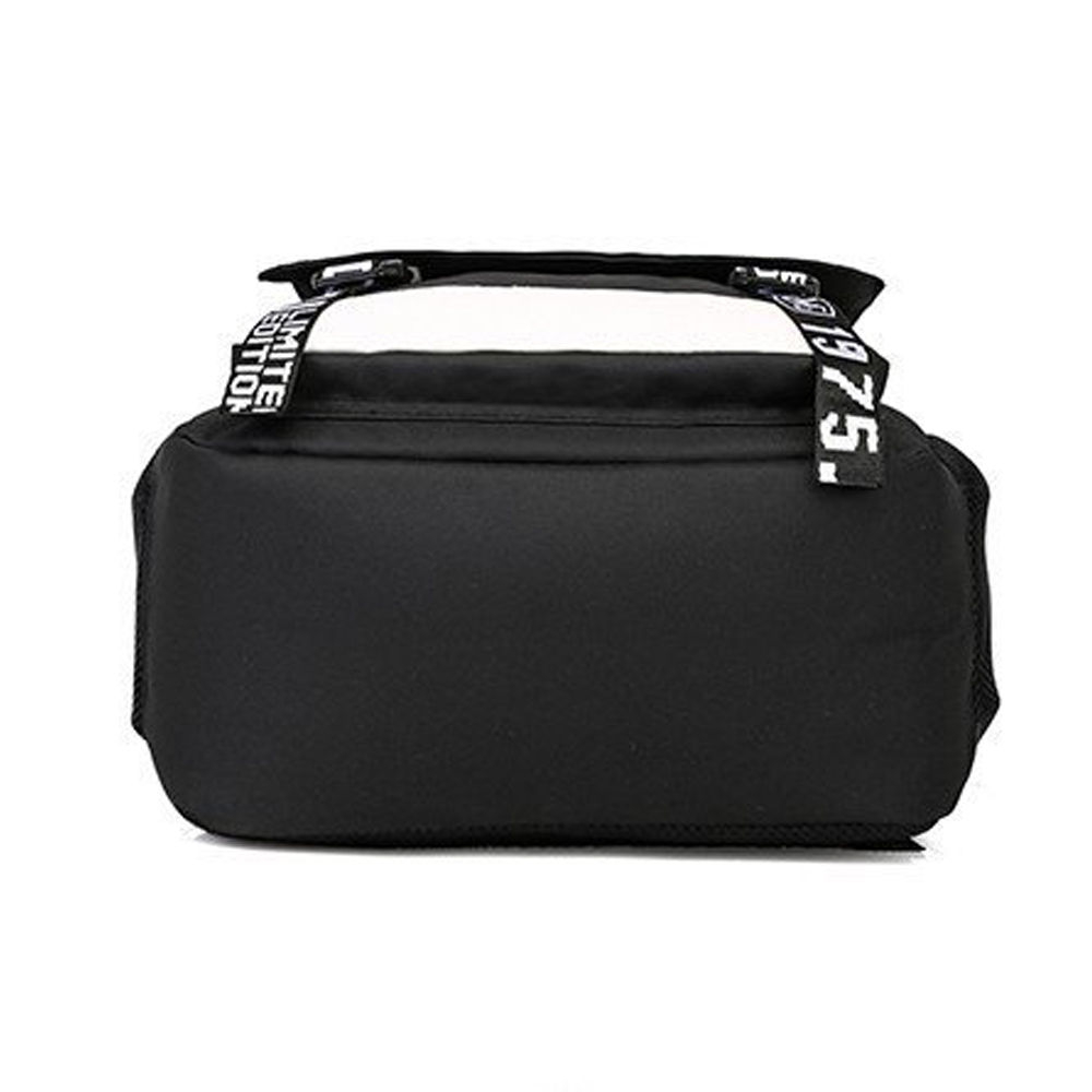 https://fulmo-img-server.com/mama-bag/0bdf2e36-017c-4139-bc99-beb046ea9821.jpg