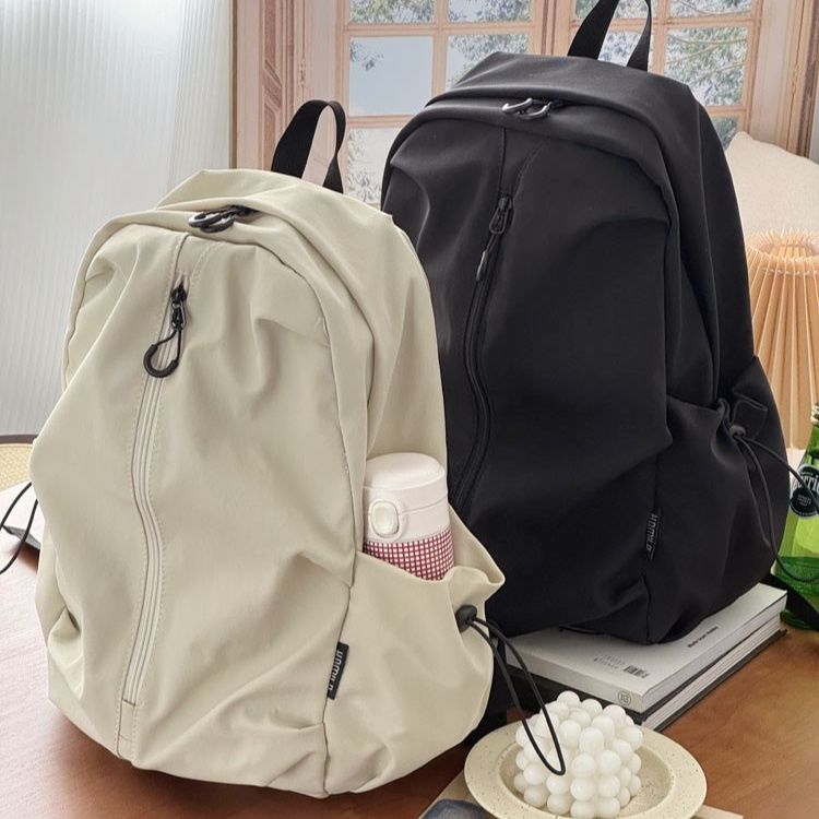 シンプル軽量ママバッグ