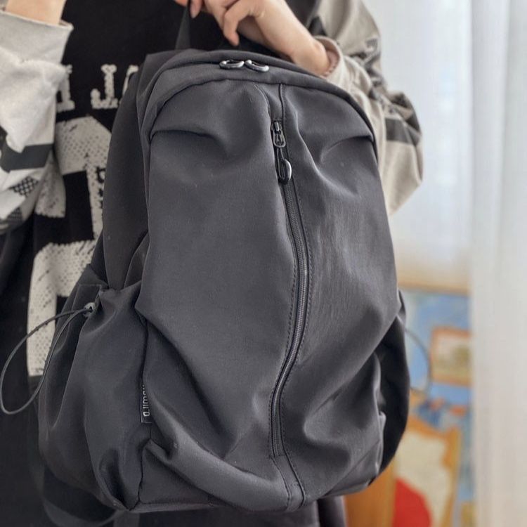 シンプル軽量ママバッグ