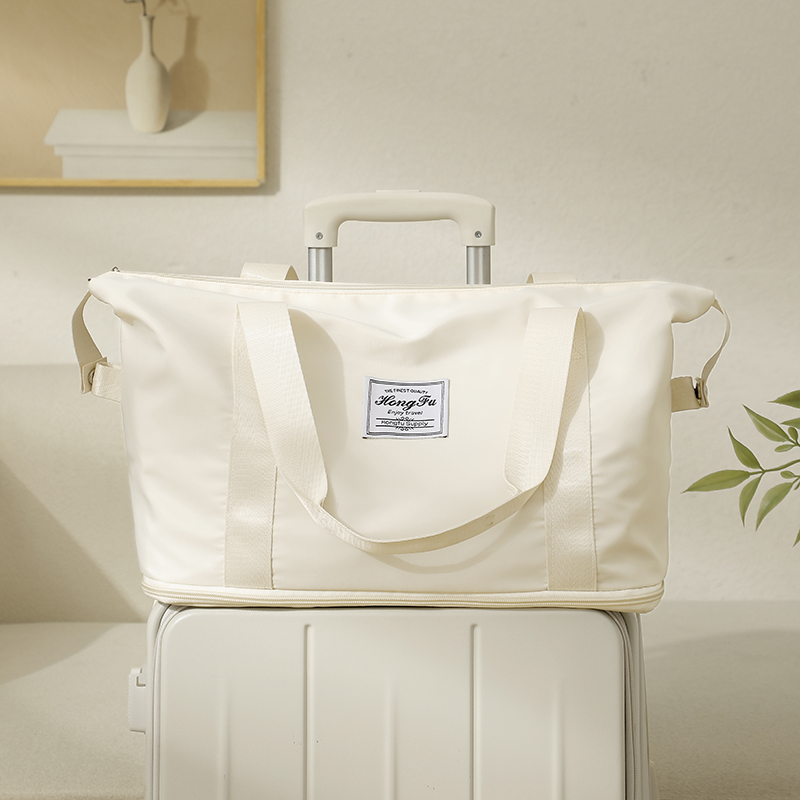 シンプル上品 コンパクト育児ボストン
