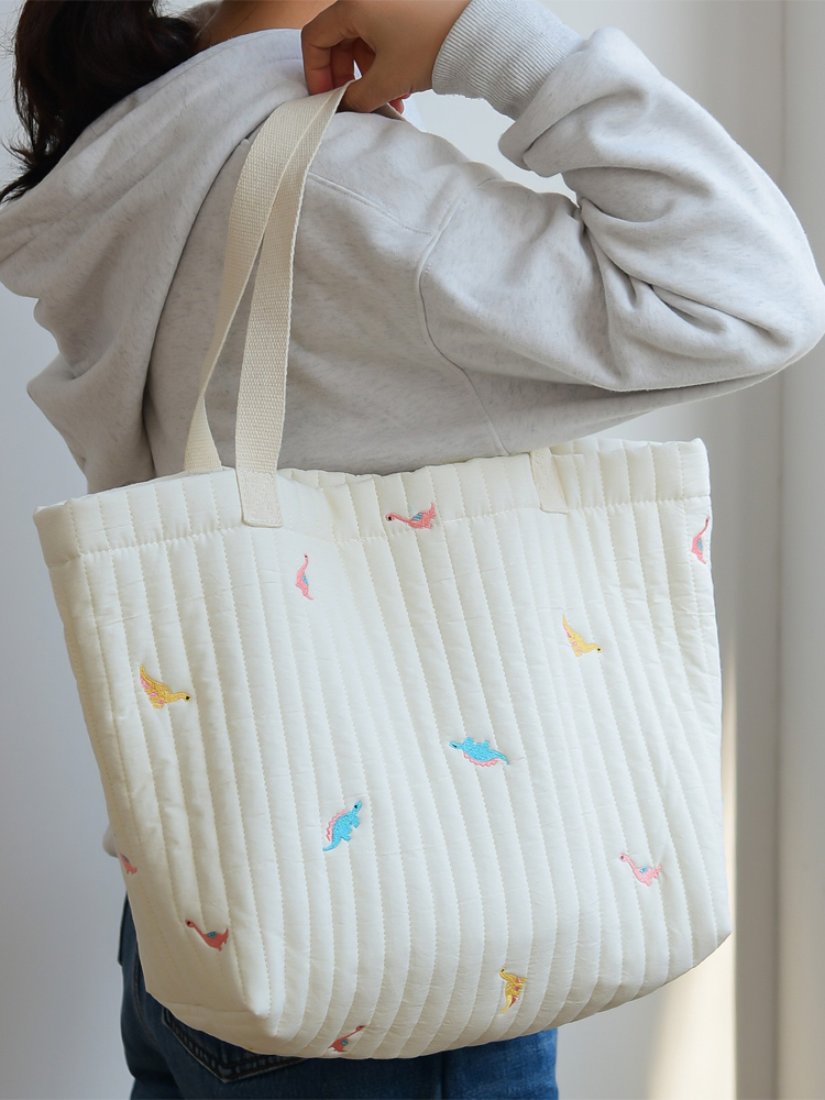 キルティング刺繍トートマザーズバッグ