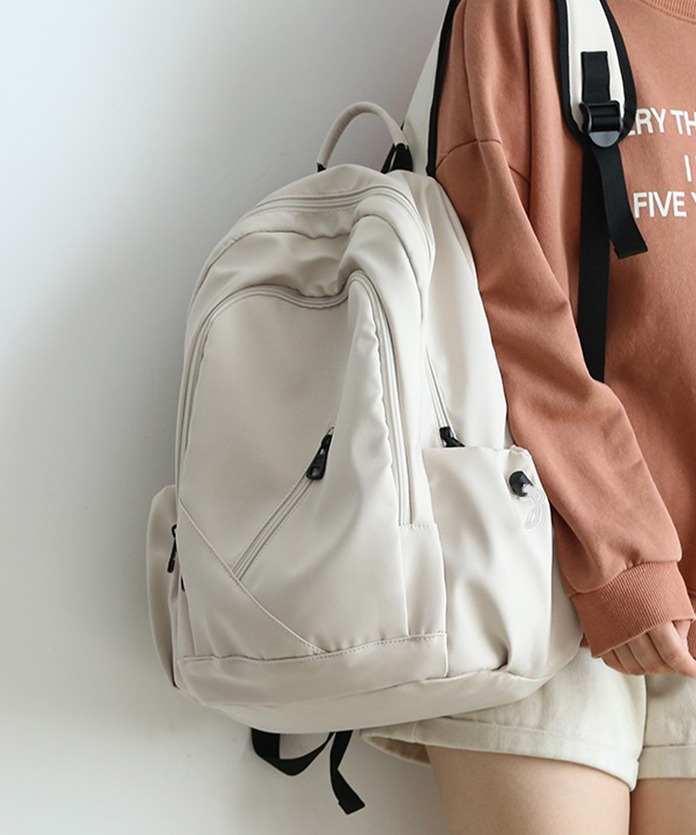 https://fulmo-img-server.com/mama-bag/f5eaad68-455e-493e-bb00-eecfaffe26e4.jpg