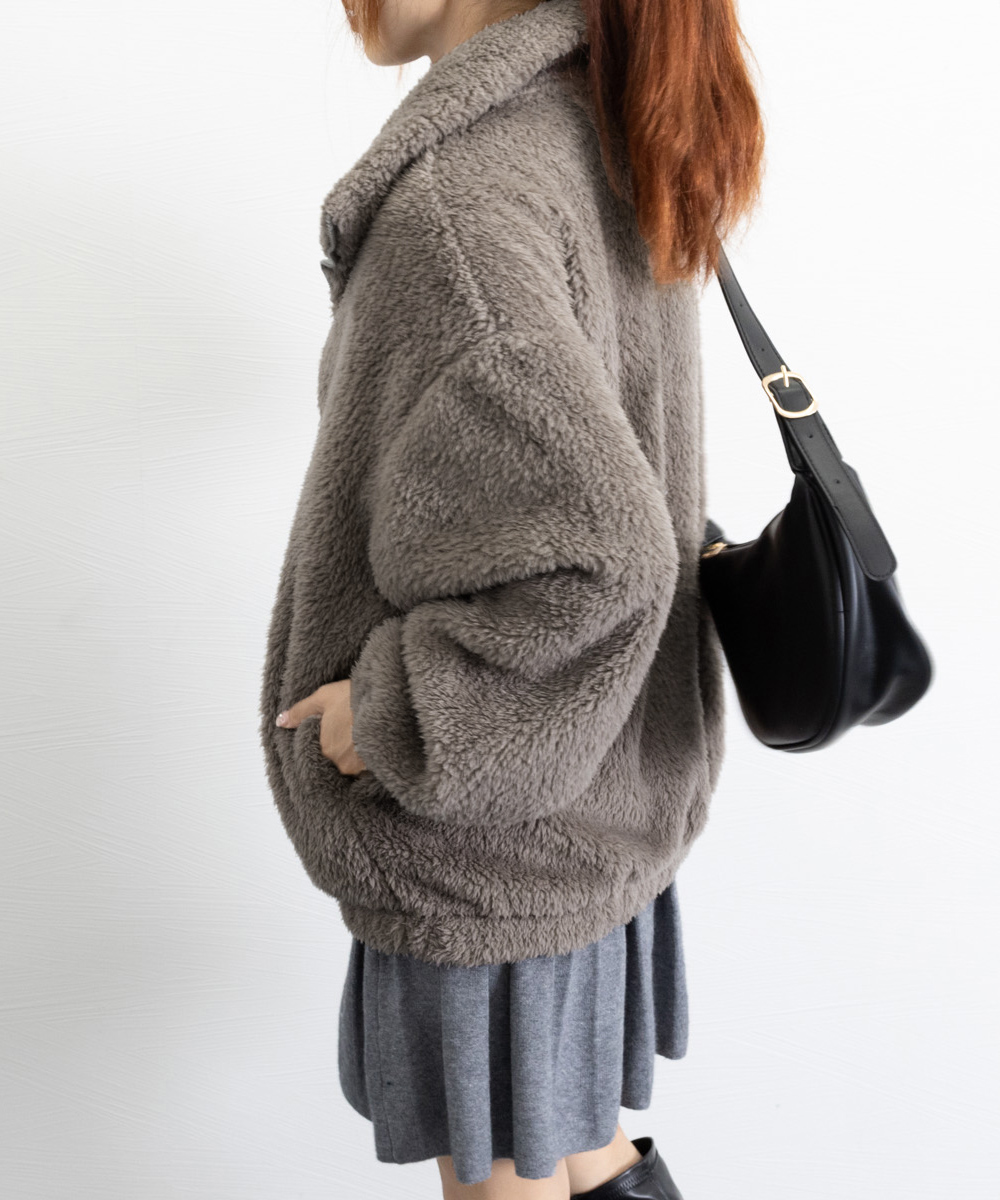 ママコーデ 公園お出かけにぴったりふわふわボアブルゾン