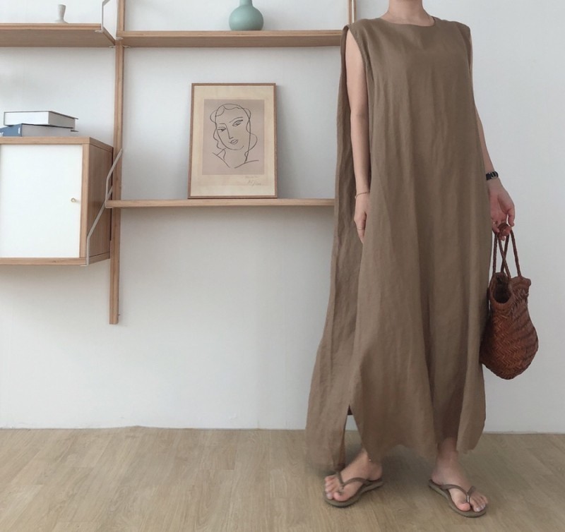 ママコーデ リネン素材の涼やかロングワンピース
