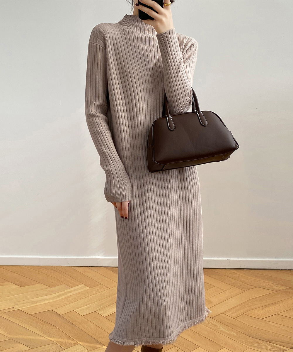 ママコーデ 発表会対応 裾房飾り付きリブ編みニットワンピース