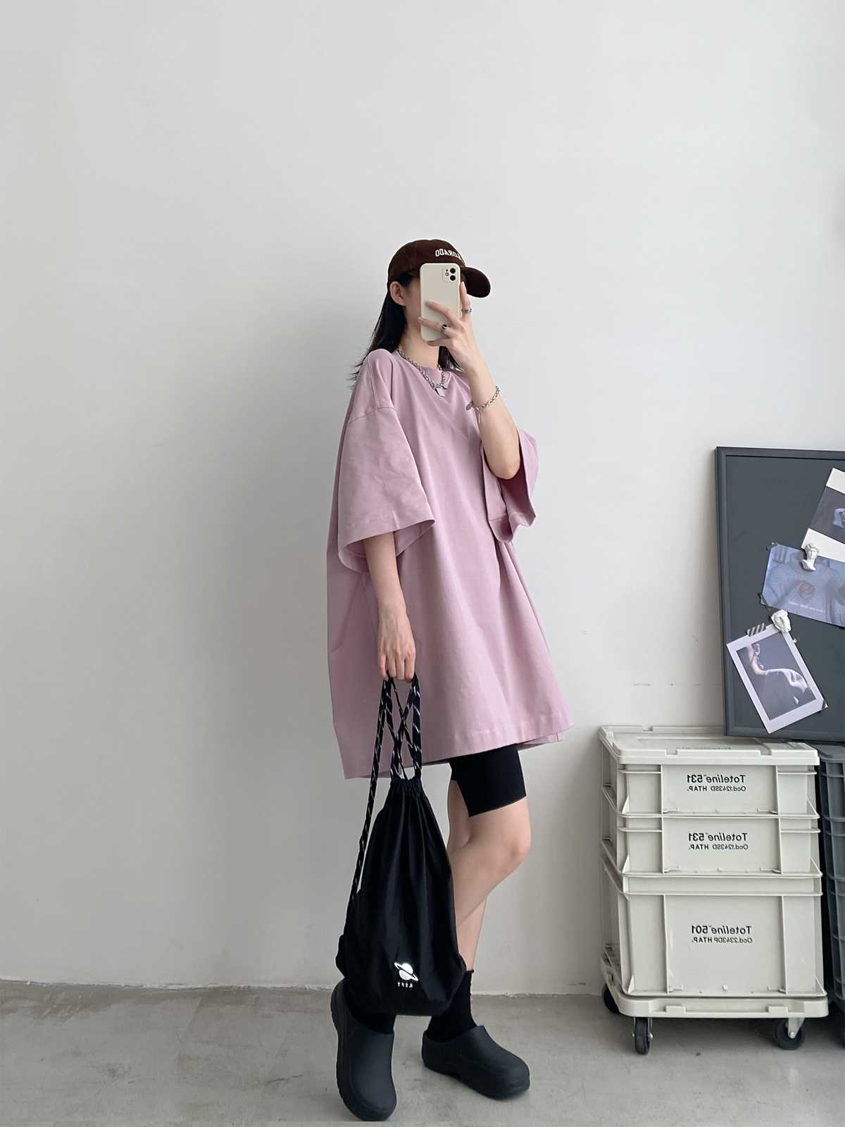 キャンプを楽しむママコーデ！アウトドアでも可愛く決まるアイテム5選