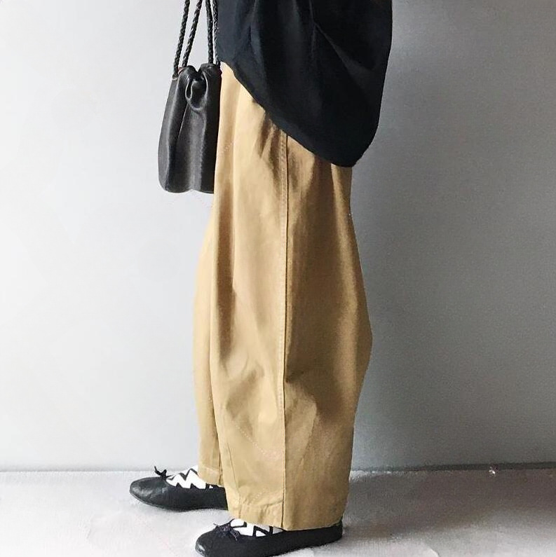 ママコーデ ゆったりバルーンパンツ＋スウェットシャツ